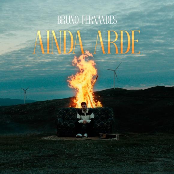 Bruno Fernandes lan&ccedil;a novo single | "Ainda Arde"